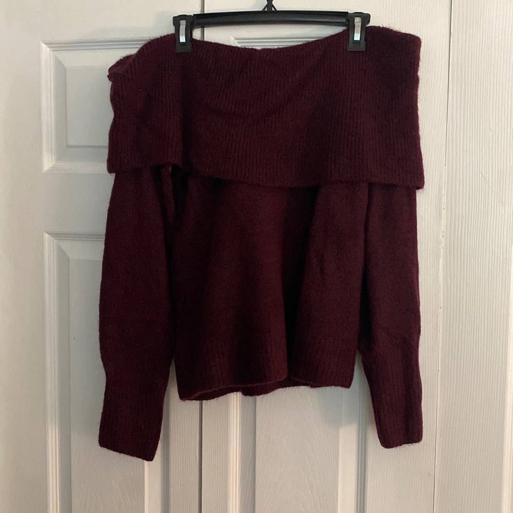 NWT Gap sweater M